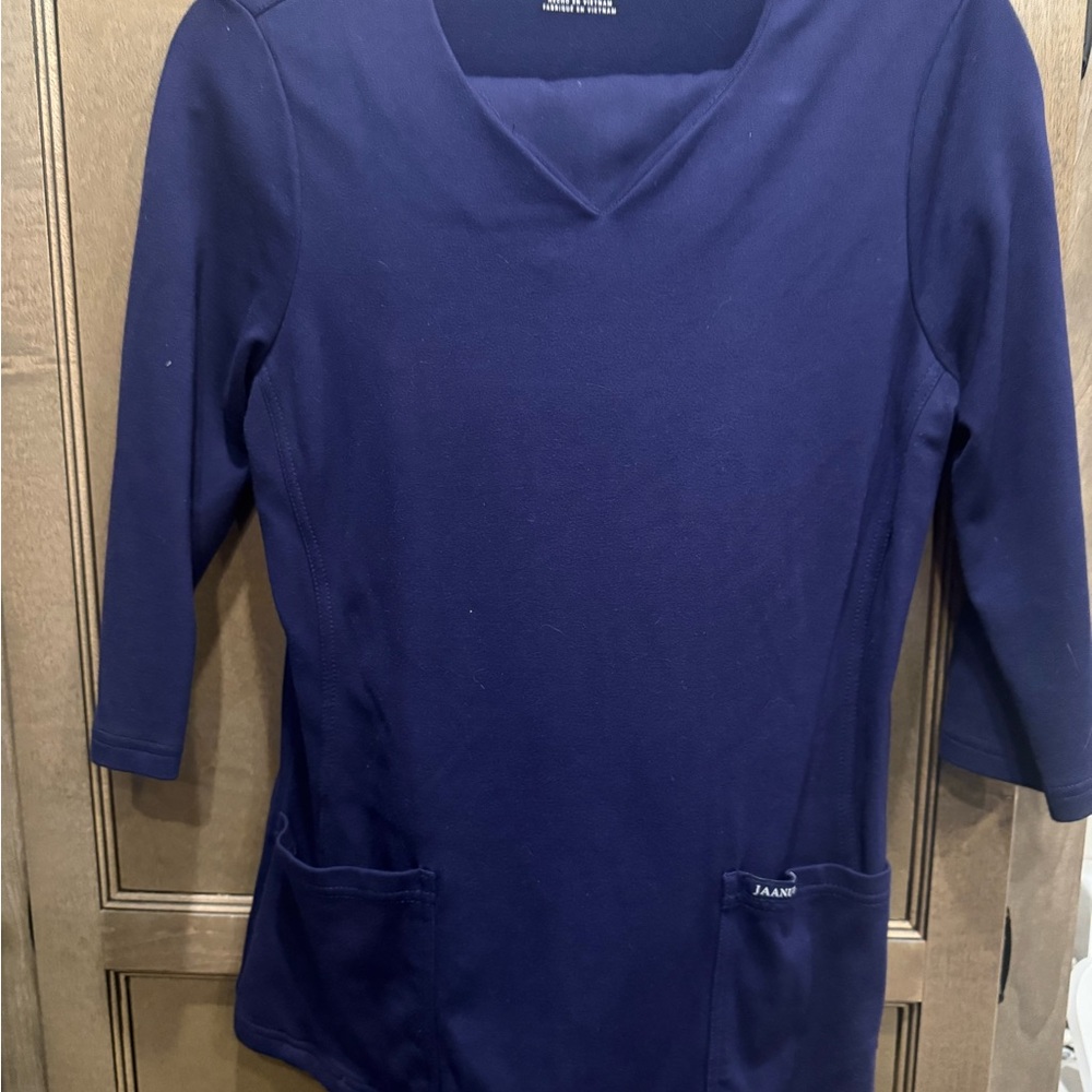 Jaanuu Women's 3/4 sleeve scrub set navy Blue stretchy size medium M